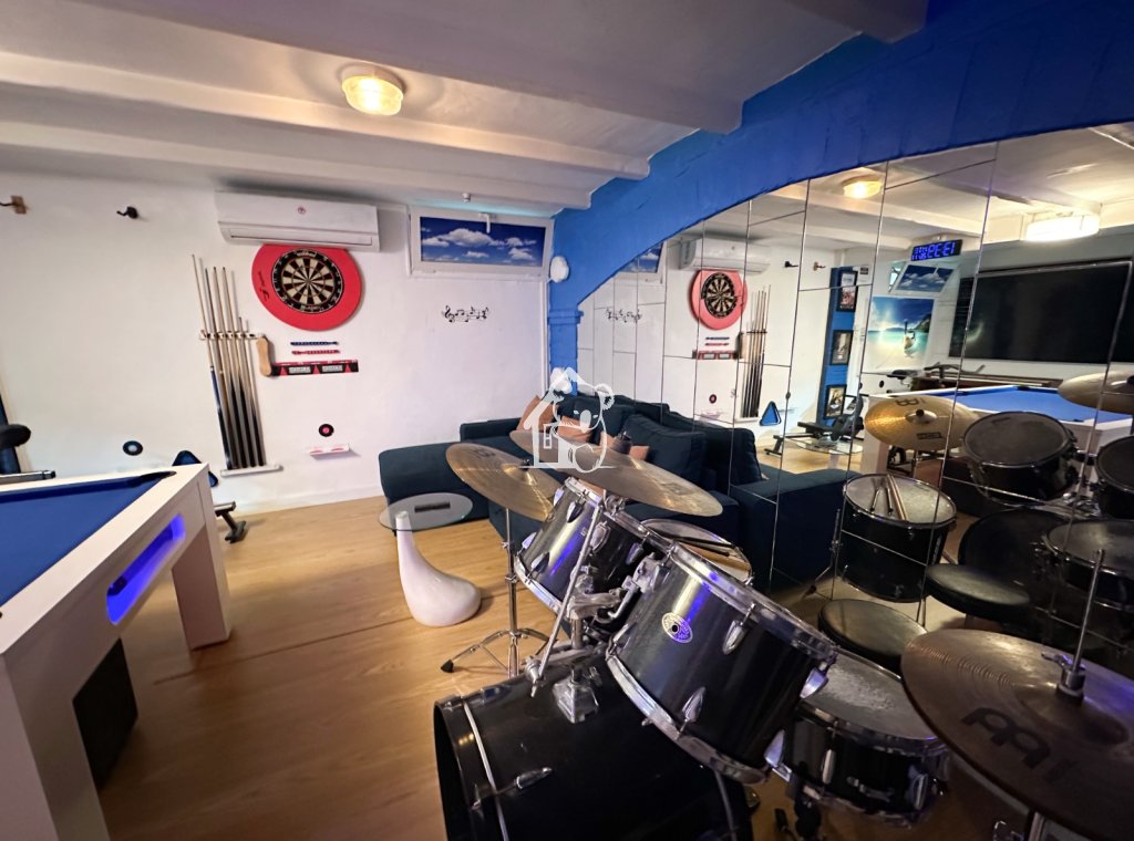 Resale - Villa - Orihuela Costa