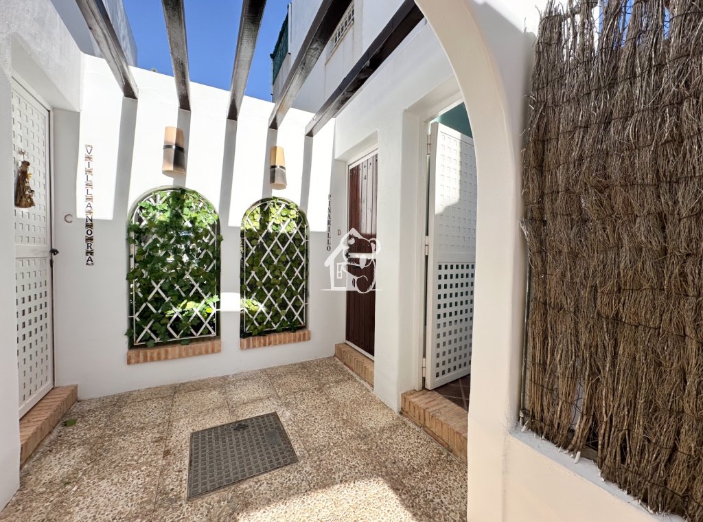 Resale - Villa - Orihuela Costa