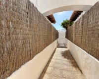 Resale - Villa - Orihuela Costa