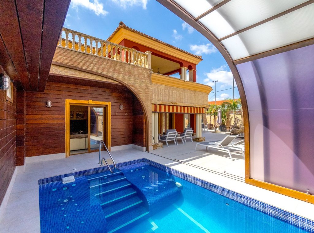 Resale - Villa - Orihuela