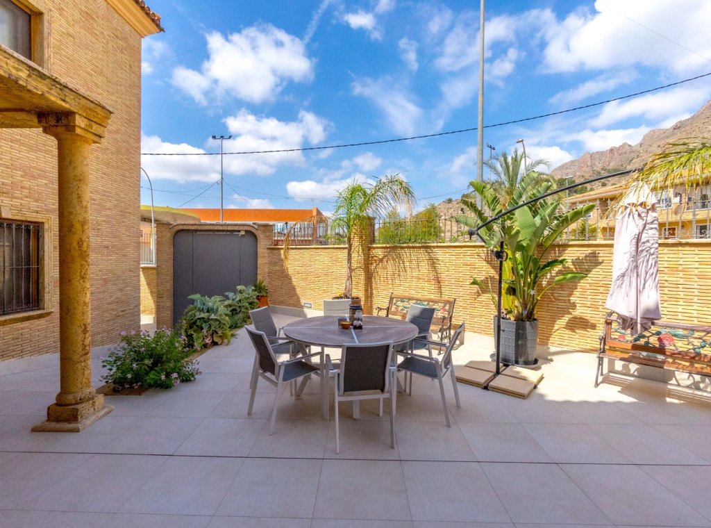 Resale - Villa - Orihuela
