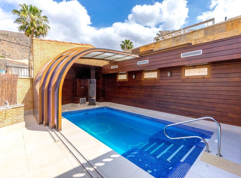 Resale - Villa - Orihuela