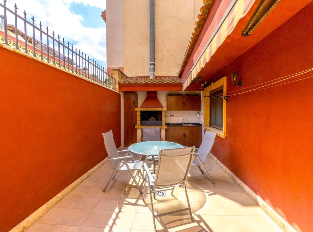 Resale - Villa - Orihuela