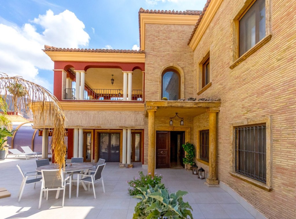 Resale - Villa - Orihuela