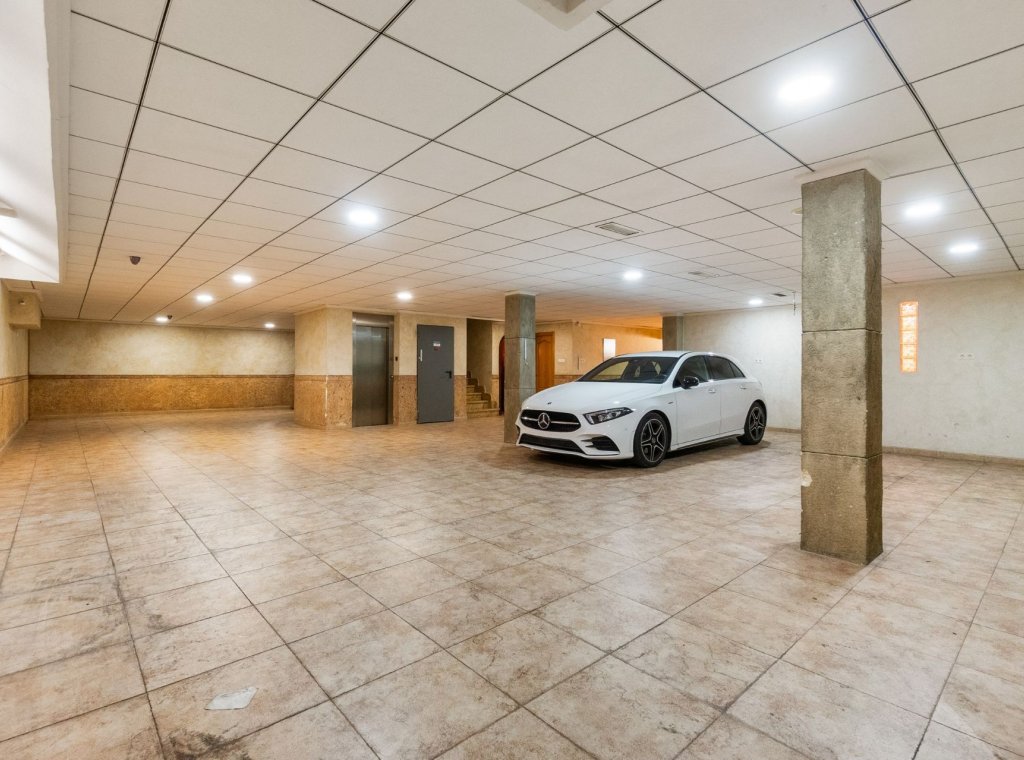 Resale - Villa - Orihuela