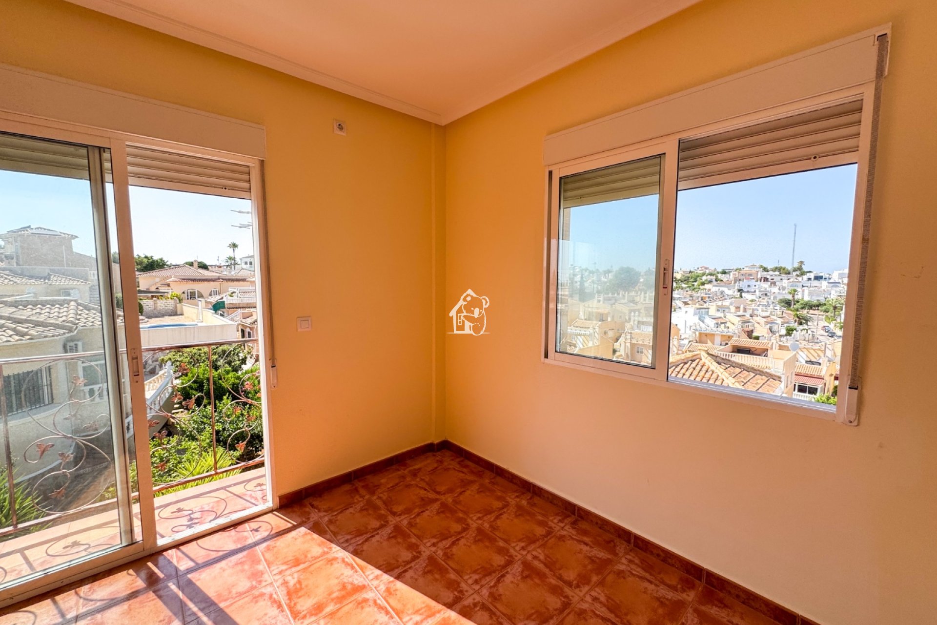 Resale - Villa - San Miguel de Salinas