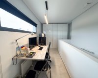 Resale - Villa - Torrevieja - La Siesta - El Salado -  Torreta