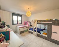 Resale - Villa - Torrevieja - La Siesta - El Salado -  Torreta