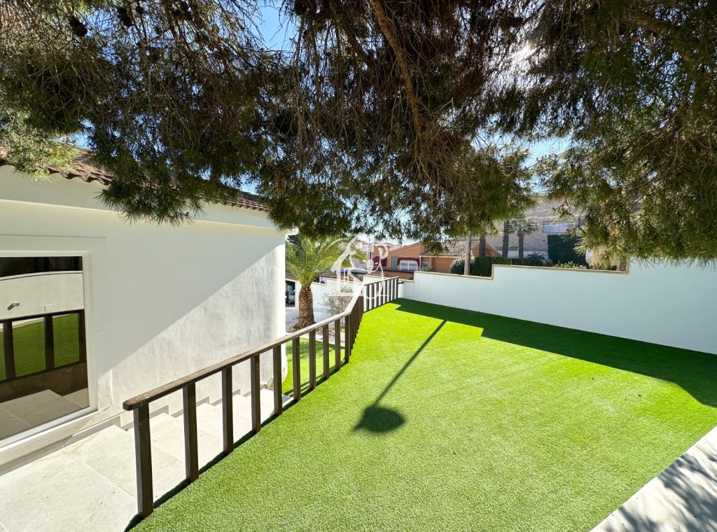 Resale - Villa - Torrevieja - Los Balcones - Los Altos del Edén