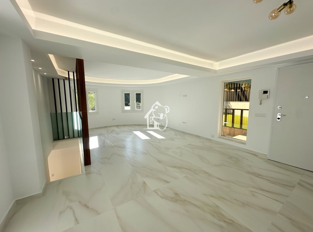 Resale - Villa - Torrevieja - Los Balcones - Los Altos del Edén