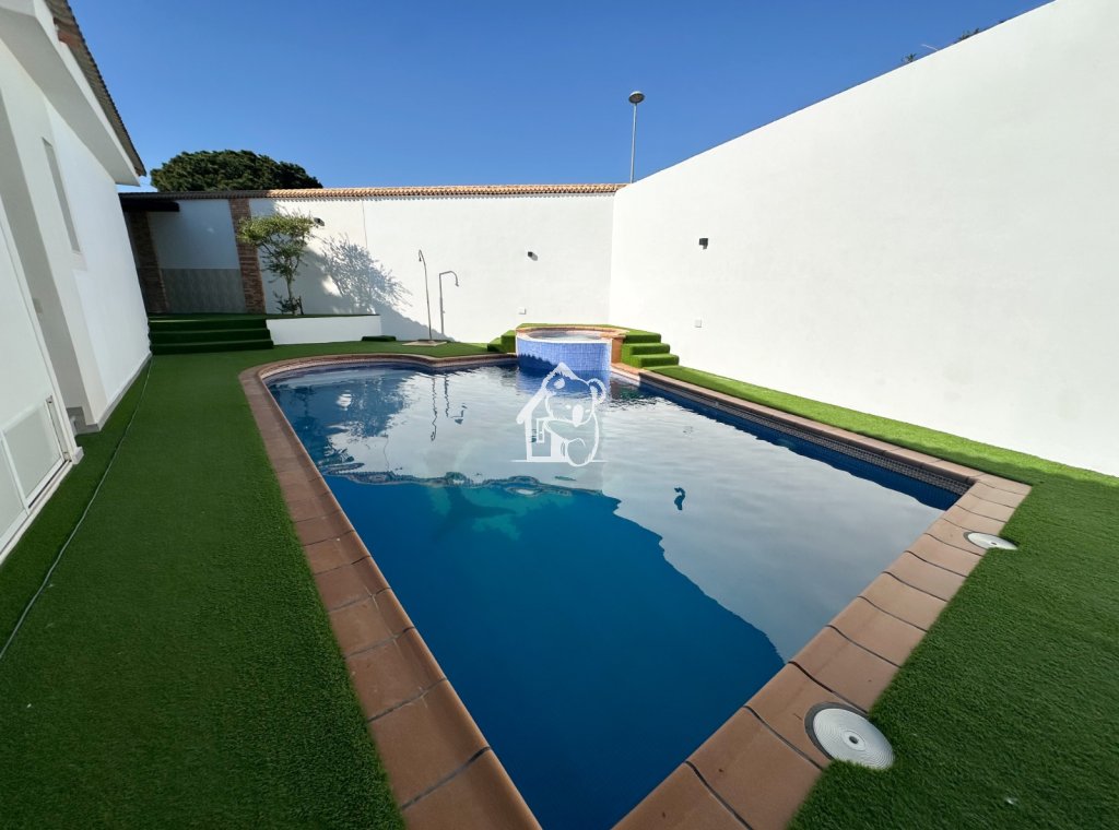 Resale - Villa - Torrevieja - Los Balcones - Los Altos del Edén