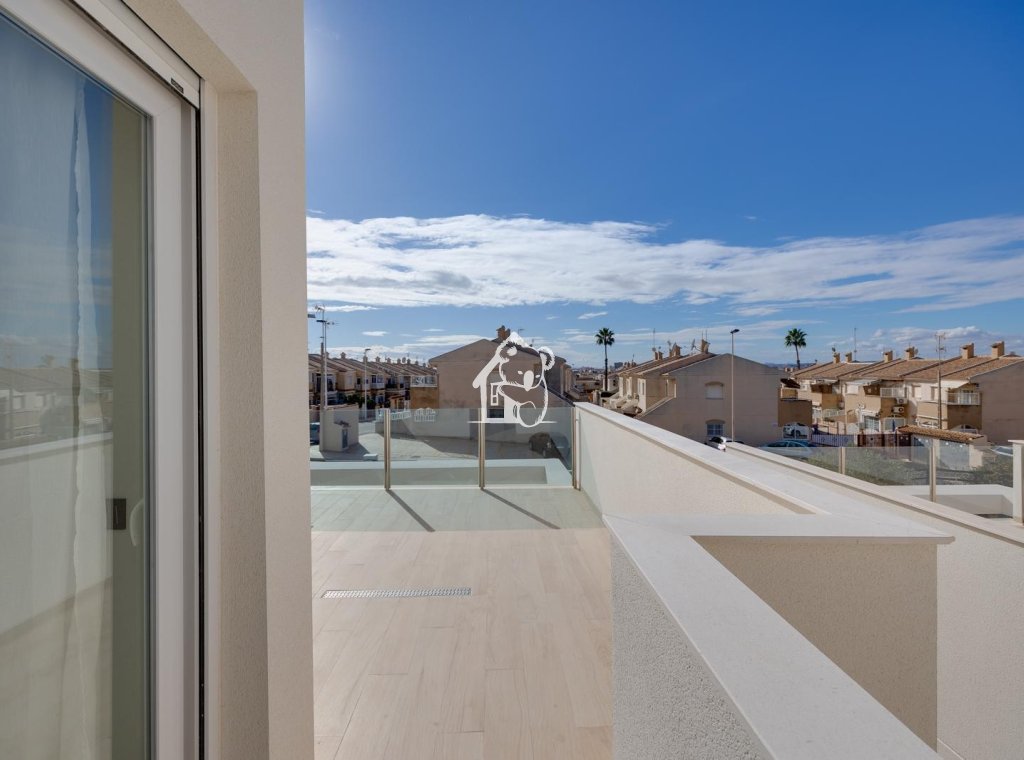 Resale - Villa - Torrevieja - Nueva Torrevieja - Aguas Nuevas