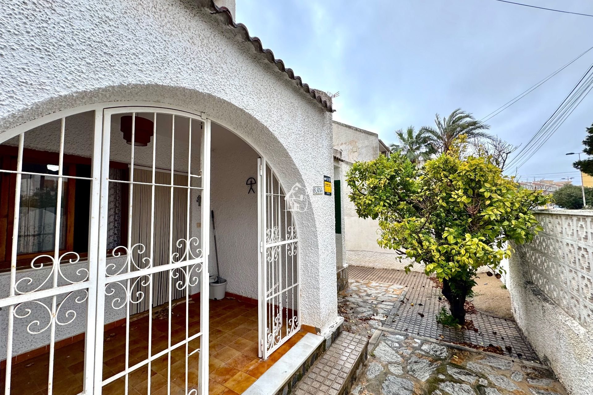 Resale - Villa - Torrevieja - Torrevieja Centro