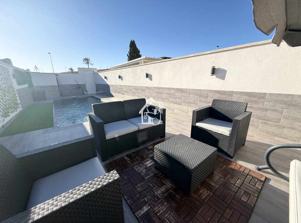 Revente - Maison de ville - Torrevieja - La Siesta - El Salado -  Torreta