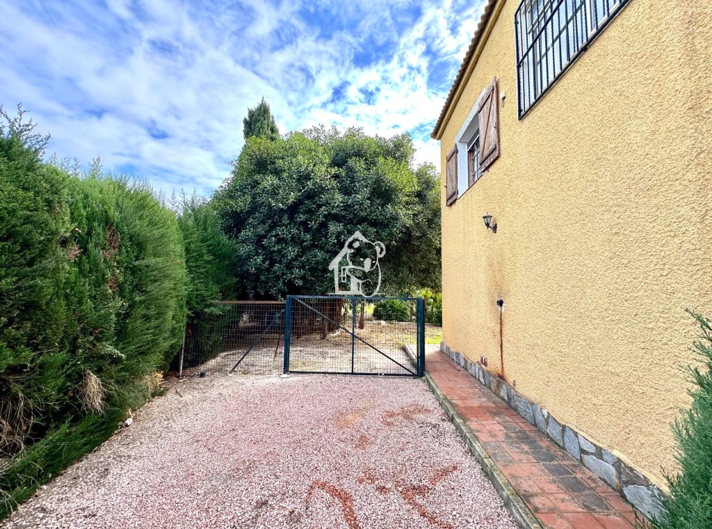 Revente - Villa - Daya Nueva