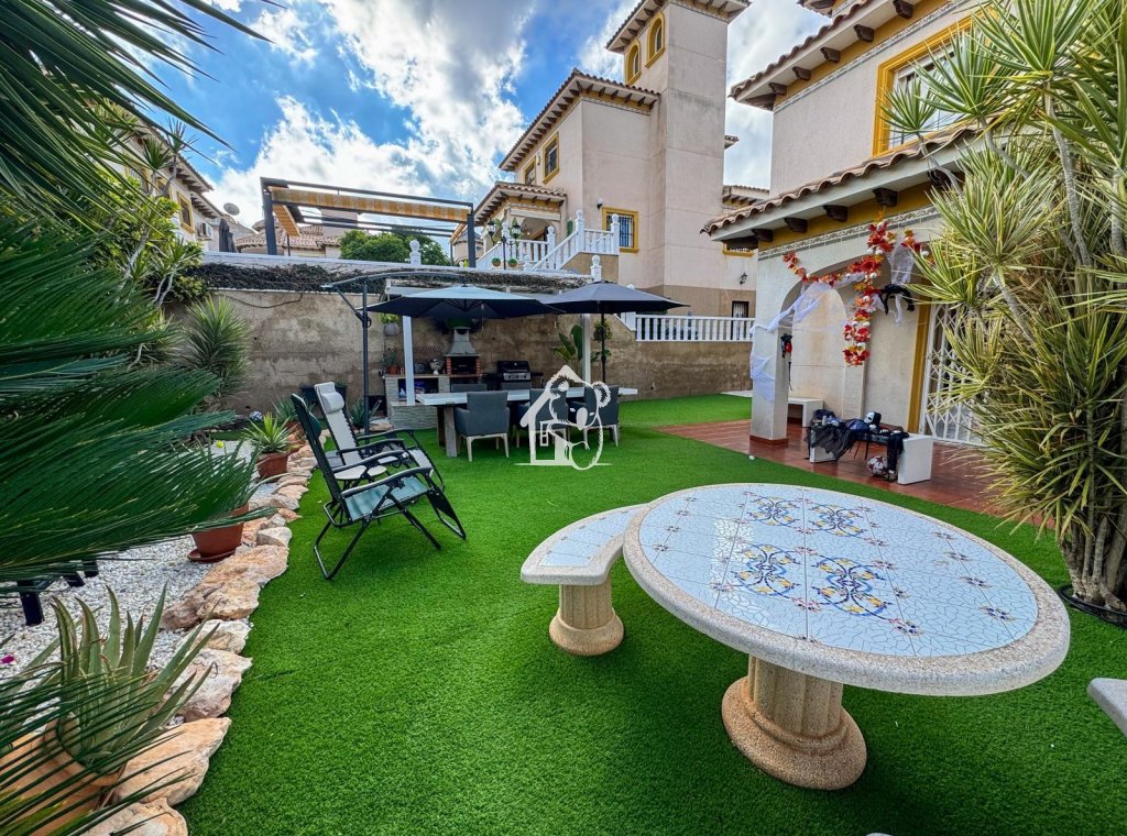 Revente - Villa - Orihuela Costa - Villamartín