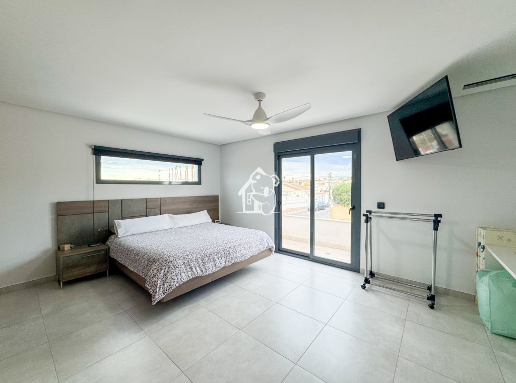 Revente - Villa - Torrevieja - La Siesta - El Salado -  Torreta