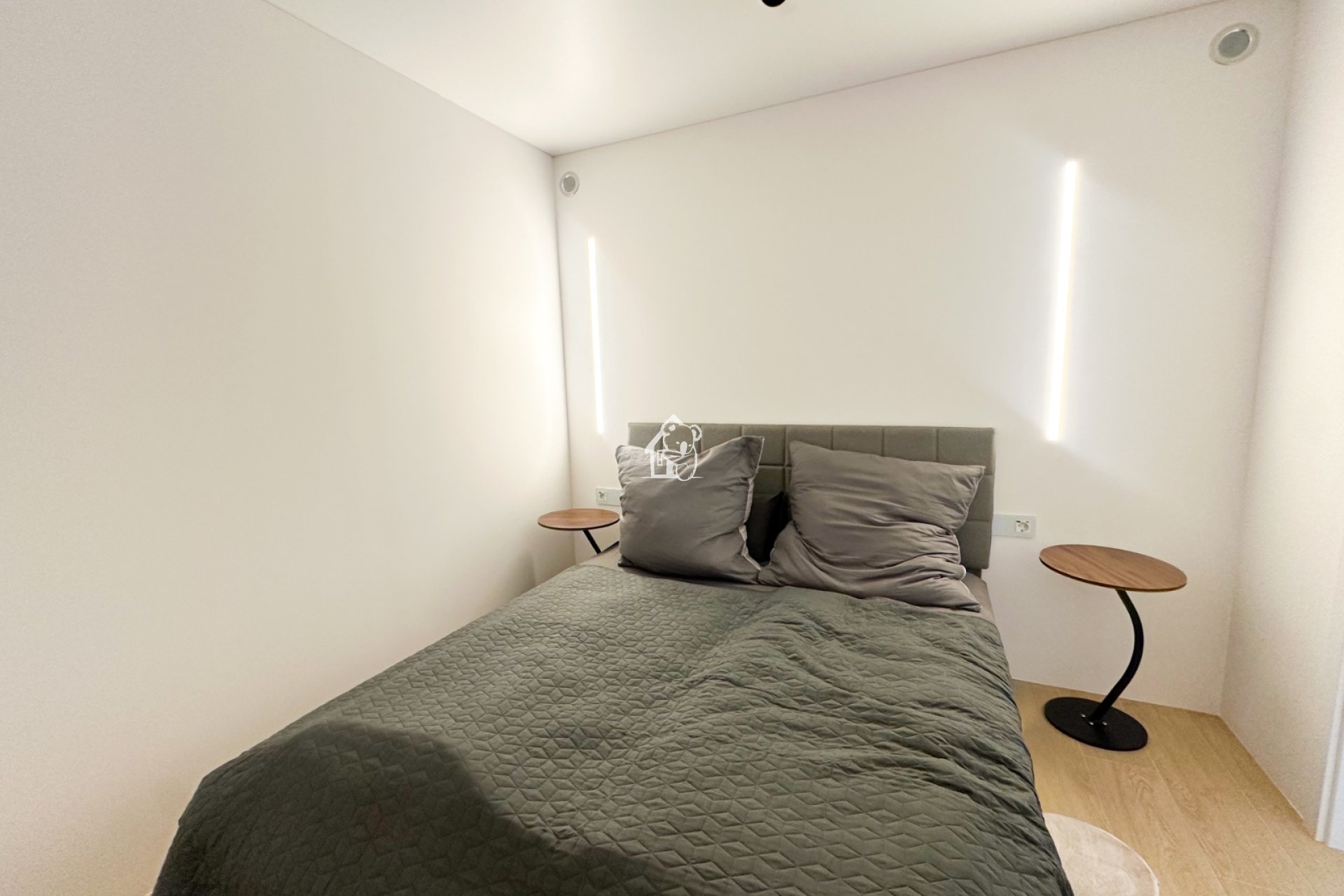 Segunda Mano - Apartamento / piso - Torrevieja - El Acequión - Los Náufragos