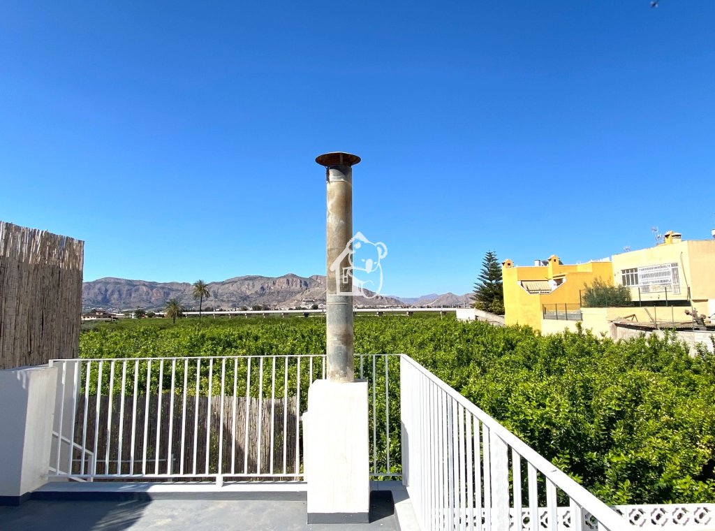 Segunda Mano - Casa de pueblo - Arneva