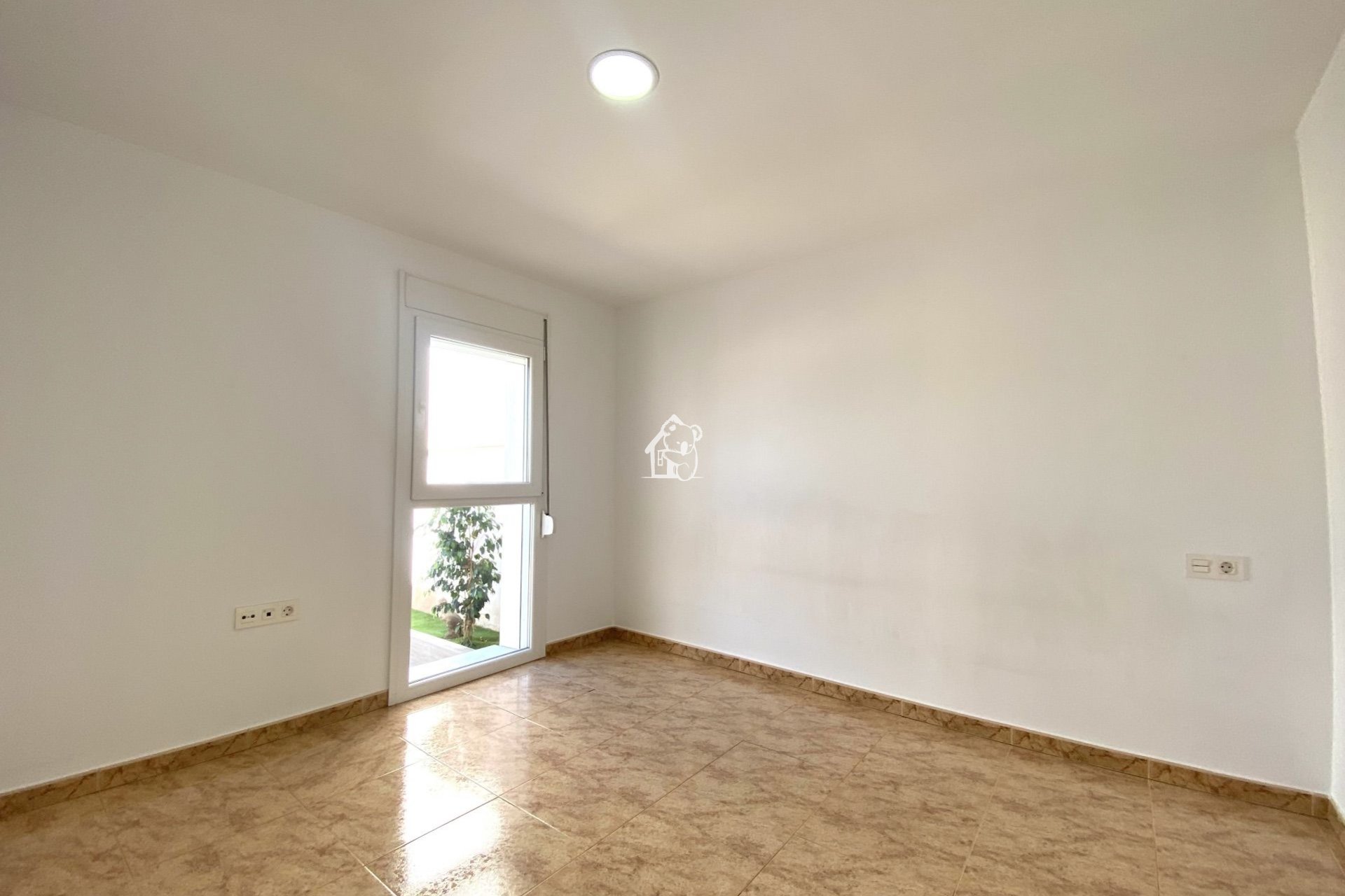 Segunda Mano - Casa de pueblo - Arneva