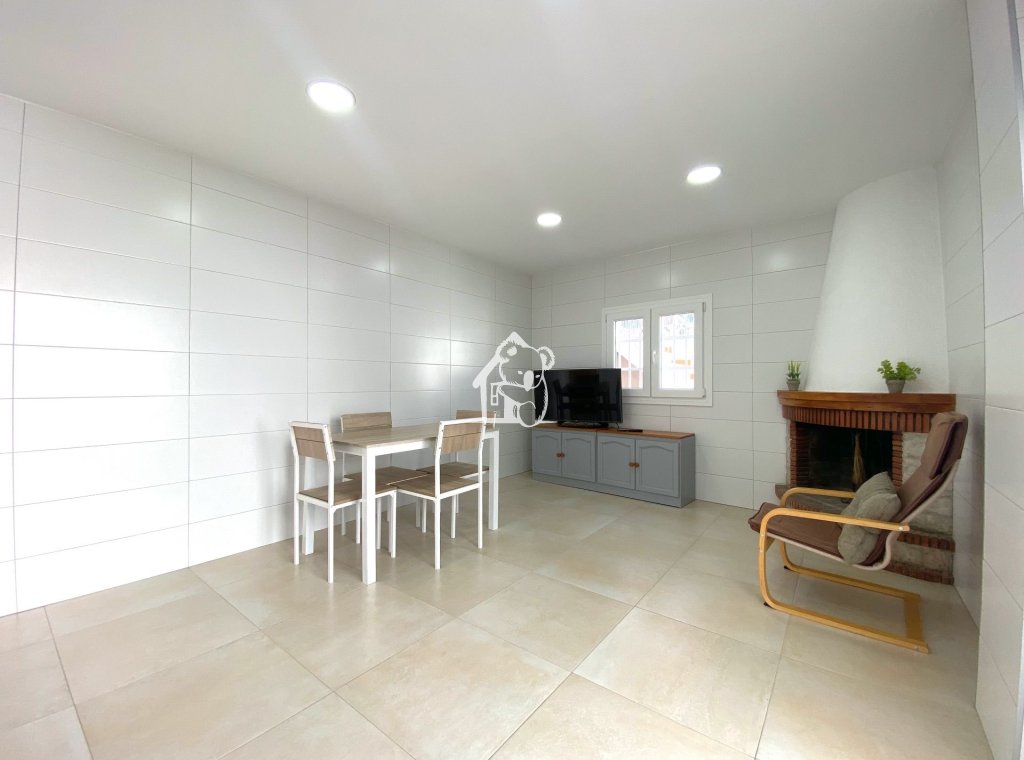 Segunda Mano - Casa de pueblo - Arneva