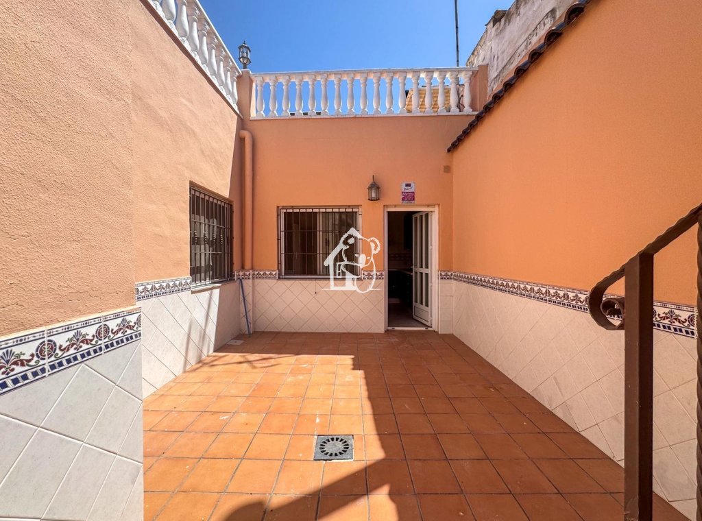 Segunda Mano - Casa de pueblo - Arneva