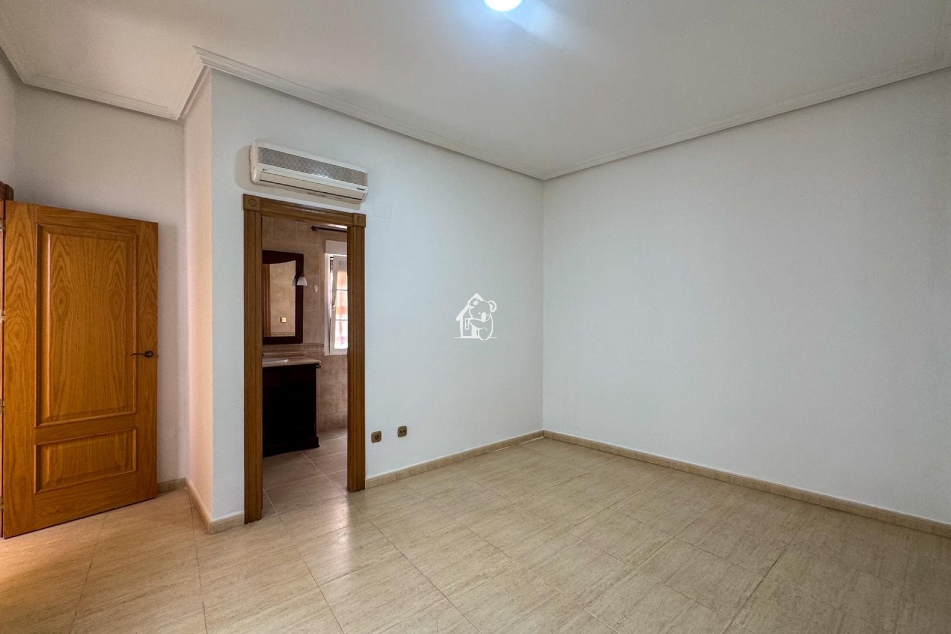 Segunda Mano - Casa de pueblo - Arneva