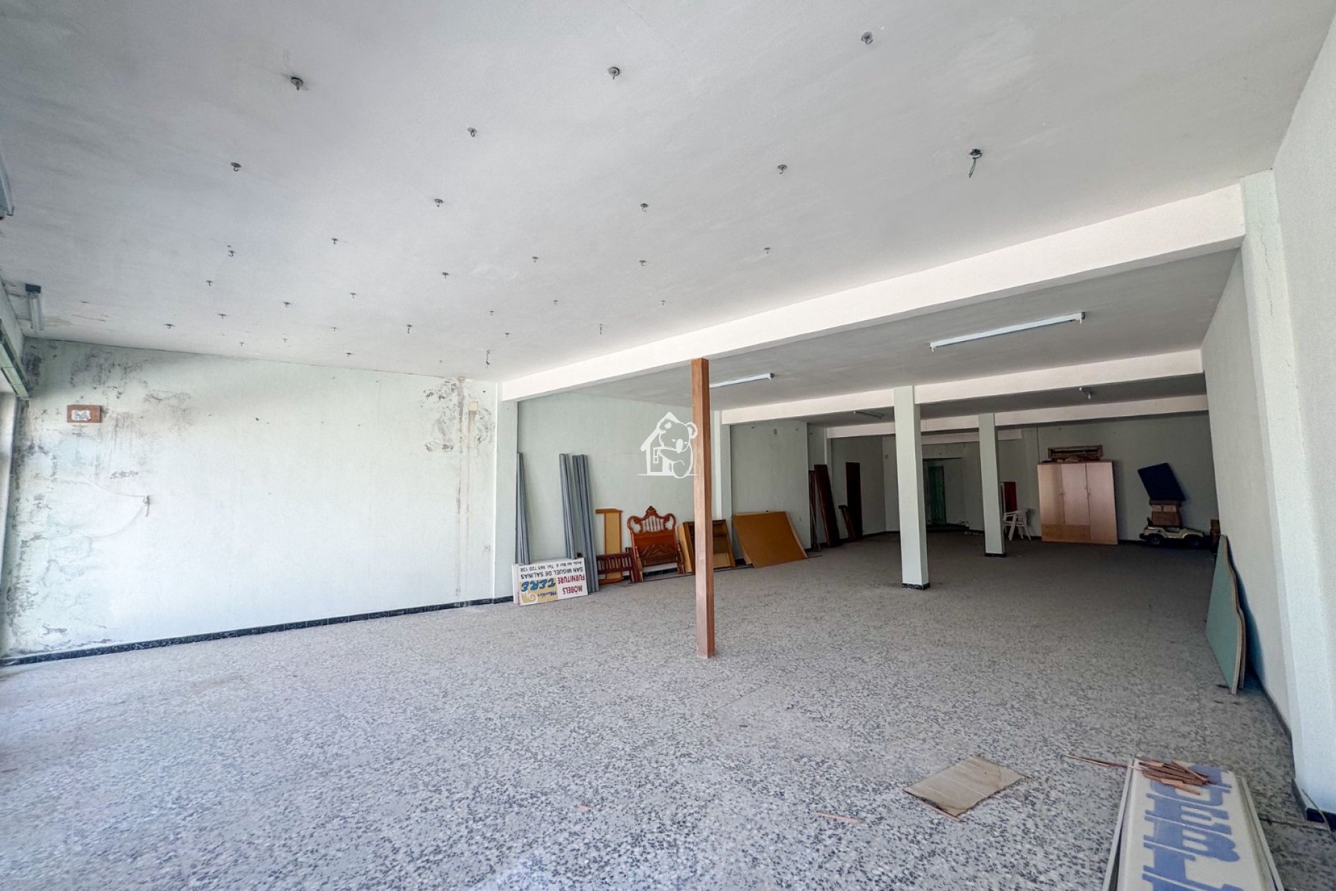 Segunda Mano - Comercial - San Miguel de Salinas