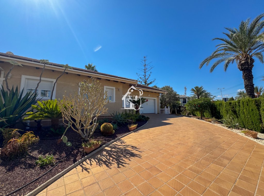 Segunda Mano - Villa - Orihuela Costa