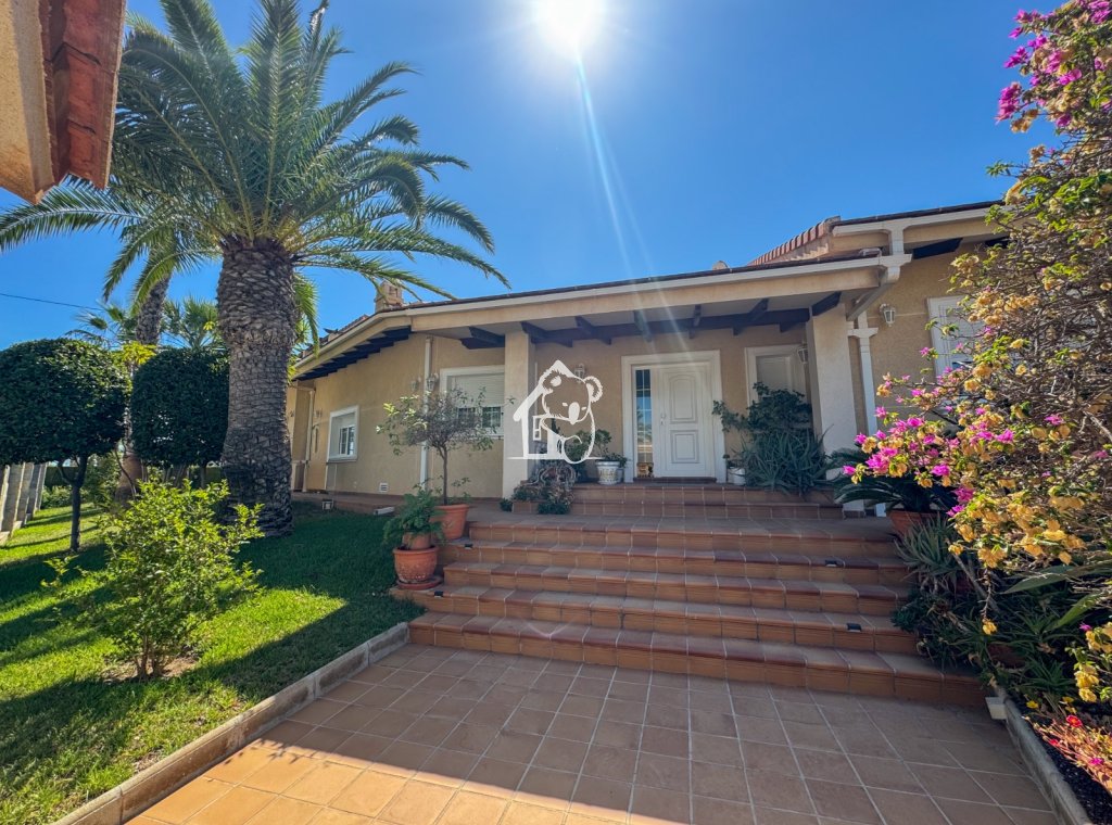 Segunda Mano - Villa - Orihuela Costa