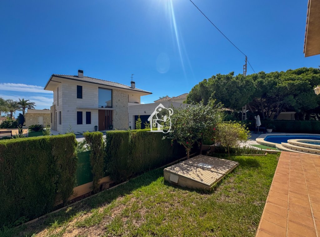 Segunda Mano - Villa - Orihuela Costa