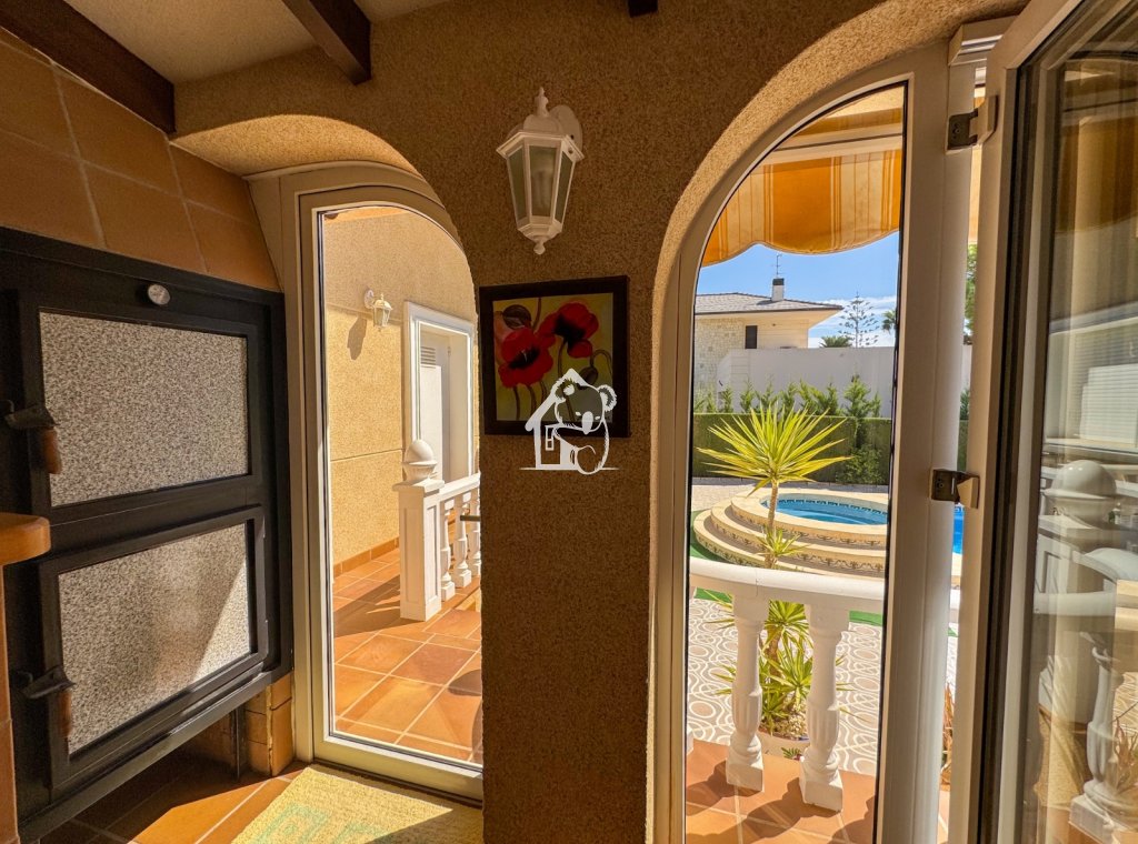 Segunda Mano - Villa - Orihuela Costa