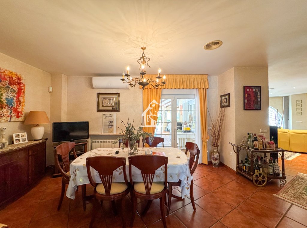 Segunda Mano - Villa - Orihuela Costa