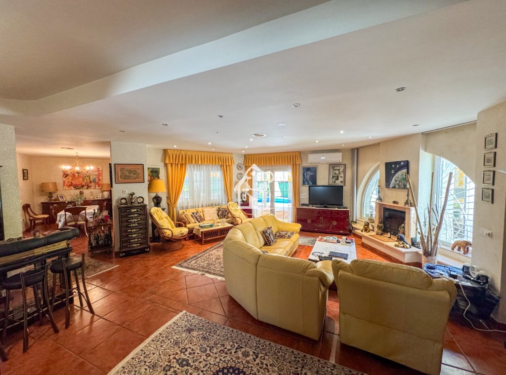 Segunda Mano - Villa - Orihuela Costa