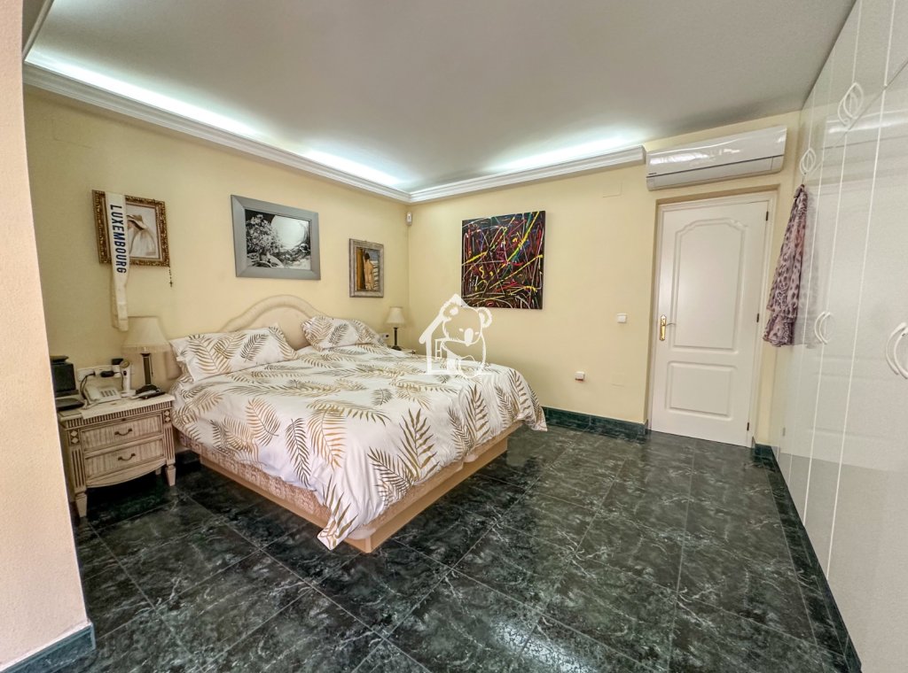 Segunda Mano - Villa - Orihuela Costa