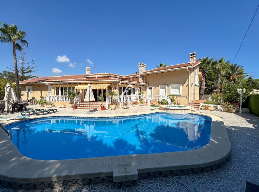 Segunda Mano - Villa - Orihuela Costa