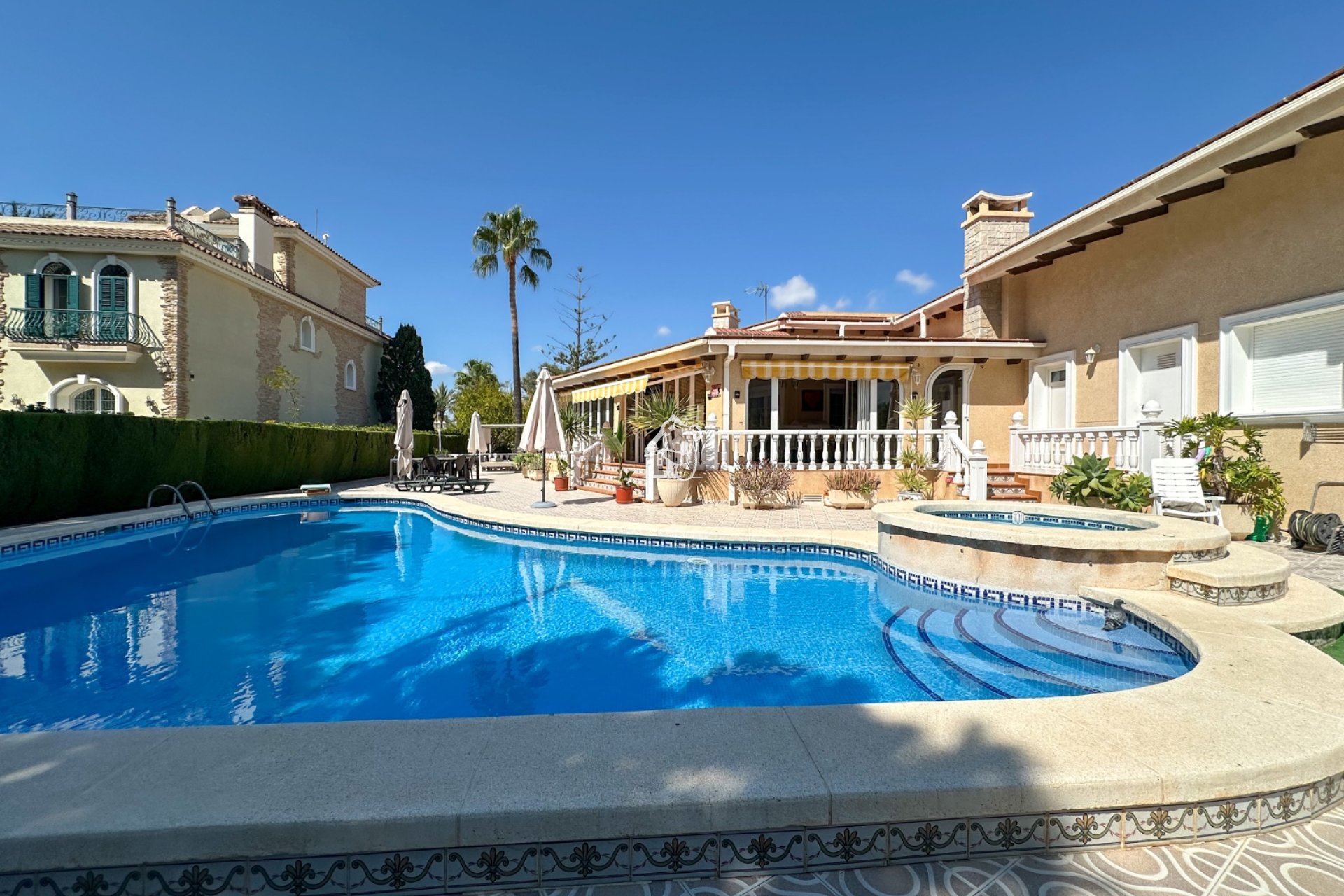 Segunda Mano - Villa - Orihuela Costa