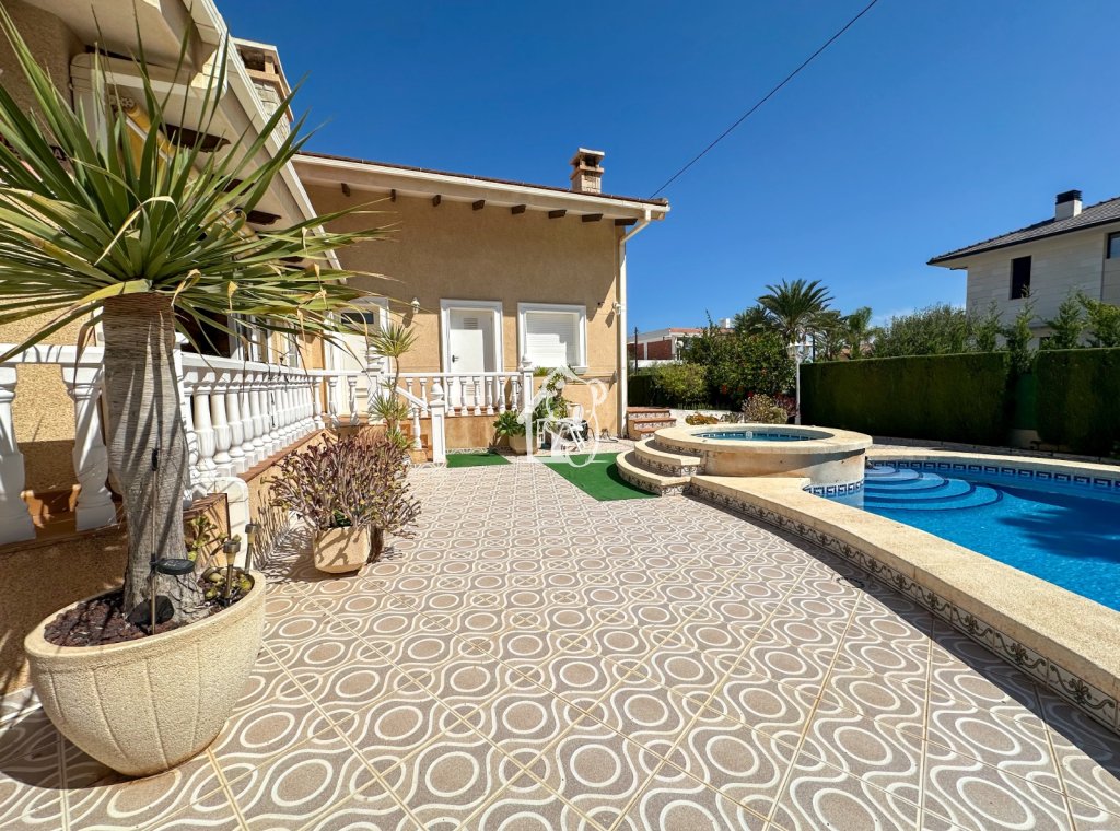 Segunda Mano - Villa - Orihuela Costa