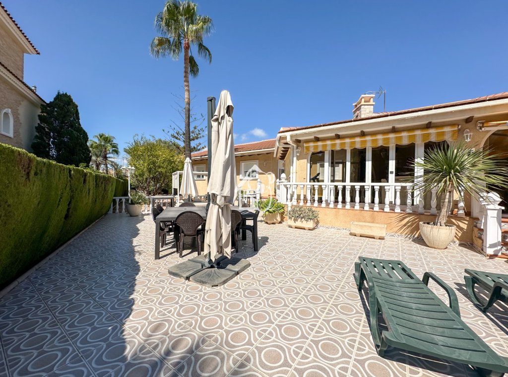 Segunda Mano - Villa - Orihuela Costa