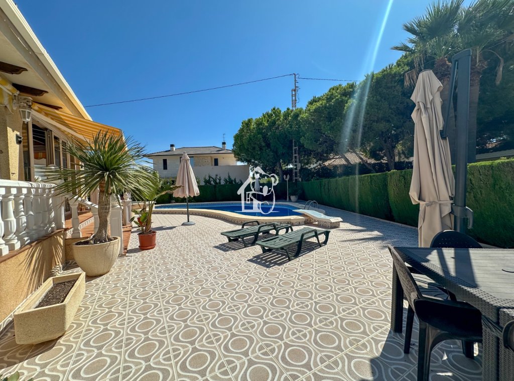 Segunda Mano - Villa - Orihuela Costa