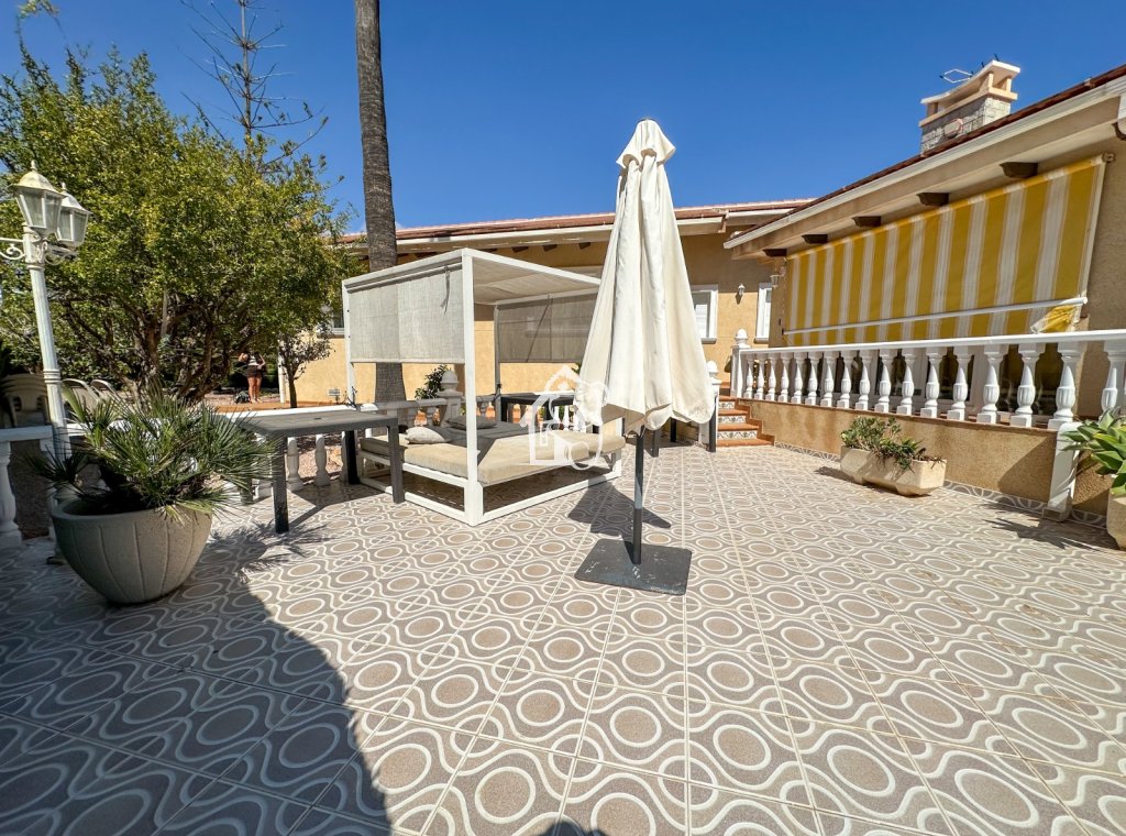 Segunda Mano - Villa - Orihuela Costa