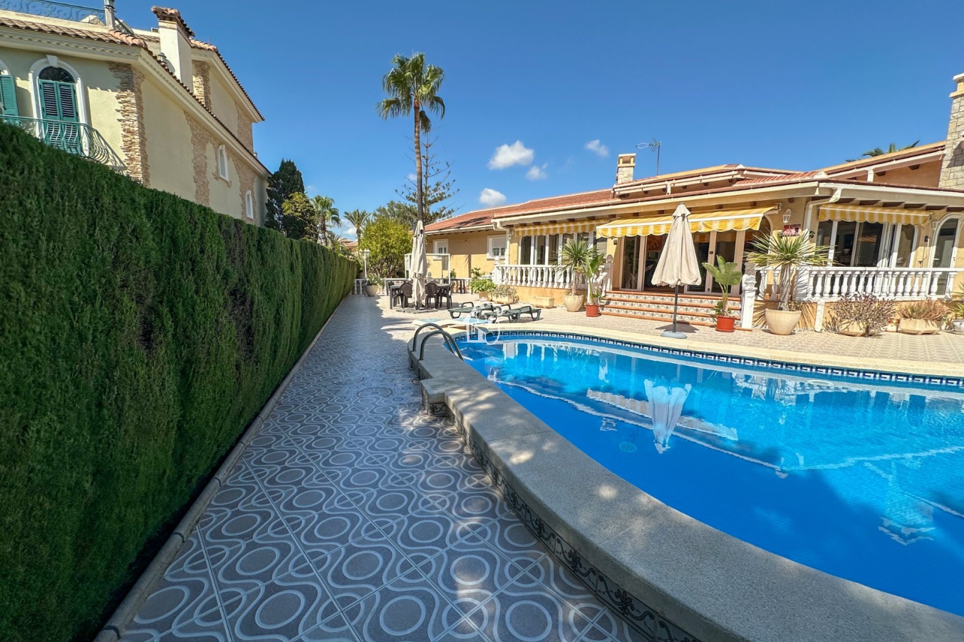 Segunda Mano - Villa - Orihuela Costa