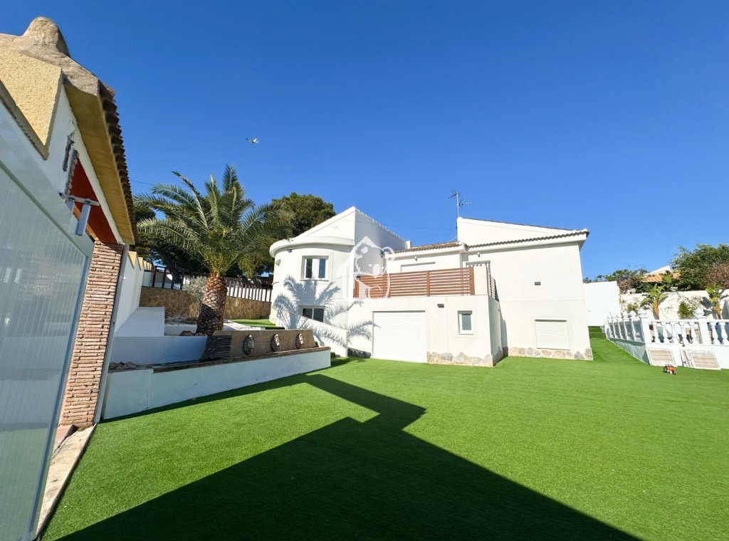 Segunda Mano - Villa - Torrevieja - Los Balcones - Los Altos del Edén
