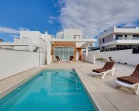 Segunda Mano - Villa - Torrevieja - Nueva Torrevieja - Aguas Nuevas