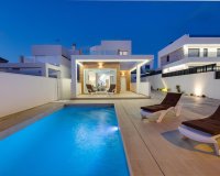 Segunda Mano - Villa - Torrevieja - Nueva Torrevieja - Aguas Nuevas