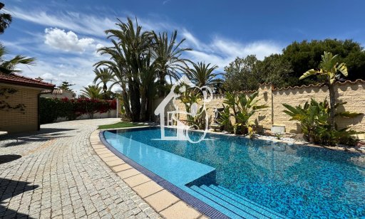 Villa - Alquiler - La Zenia - La Zenia