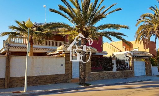 Villa - Alquiler - Orihuela Costa - Cabo roig - La Zenia