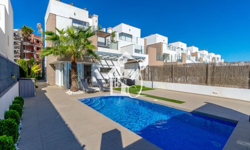 Villa - Lange Termijn Verhuur - Urbanización El Raso - Urbanización El Raso