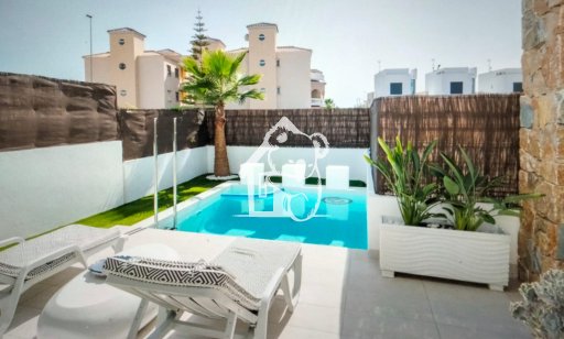 Villa - Перепродажа - Orihuela Costa - Orihuela Costa