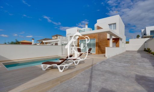 Villa - Перепродажа - Torrevieja - Nueva Torrevieja - Aguas Nuevas